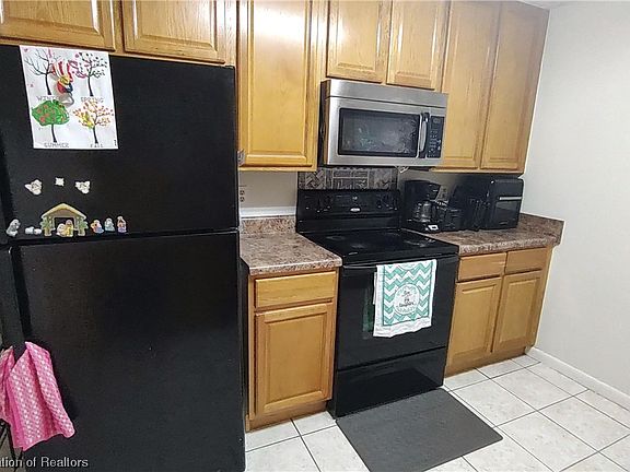 3rd image of 2734 King Dr
