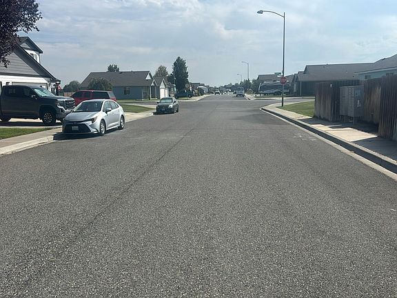 4th image of 5609 Jefferson Dr