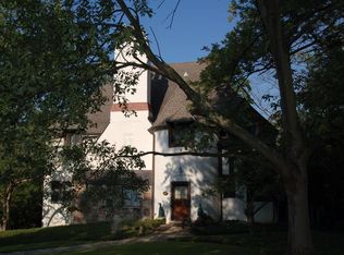 52 Rawson Woods Cir, Cincinnati, OH 45220