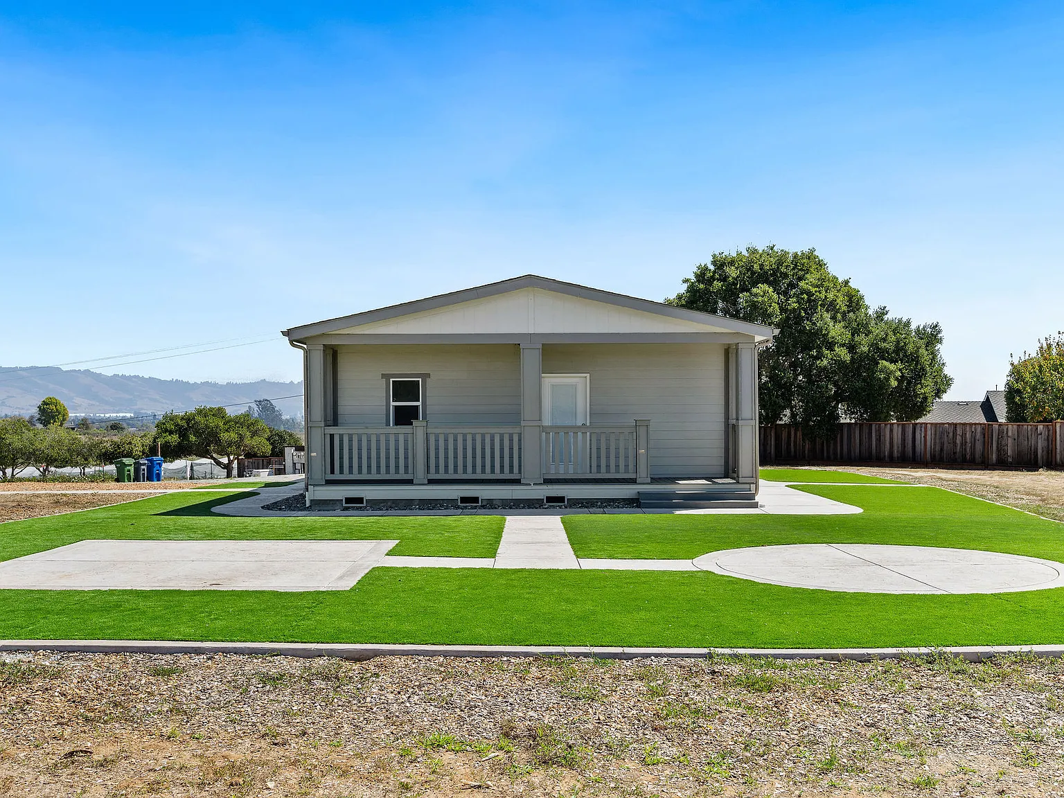 3 bed, 1300 sqft, $4,200 — Photo 4