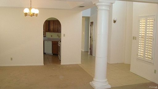 5th image of 4521 General Maloney Cir