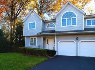 8 Schill Pl, Hillsdale, NJ