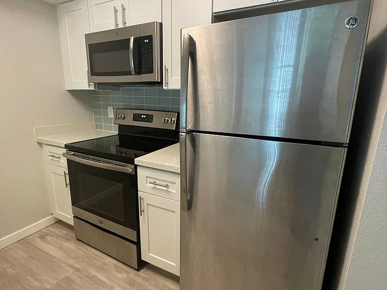 View On California - Spacious with Modern Updates, fireplace (select units) & private balcony | P... — Photo 2