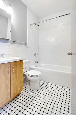 Rented by Twyford Real Estate | media 11