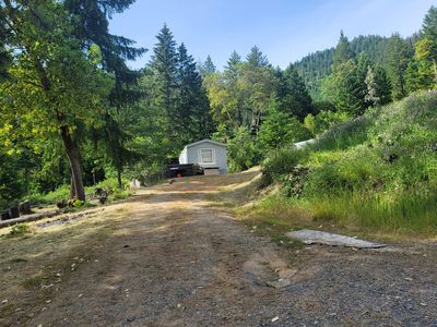 808 Placer Rd, Wolf Creek, OR, 97497