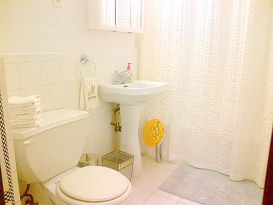 Rented by Manhattan Spaces | media 8