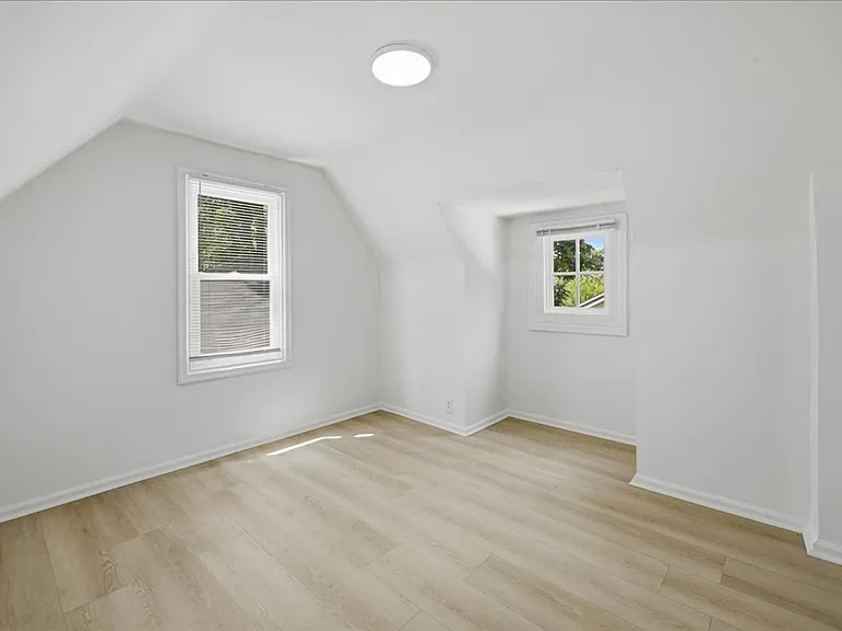 1509 - 1511 N Chester Avenue — Photo 7