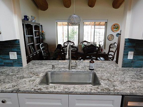 4th image of 2941 Vista Del Rey NE