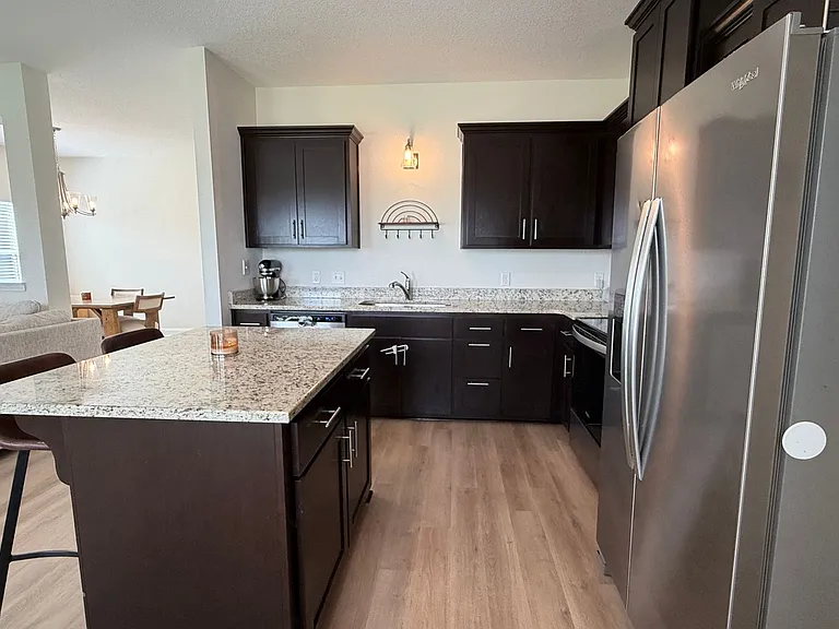 364 McClelland Rd NE — Photo 7
