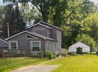 33989 Orangelawn St, Livonia, MI 48150