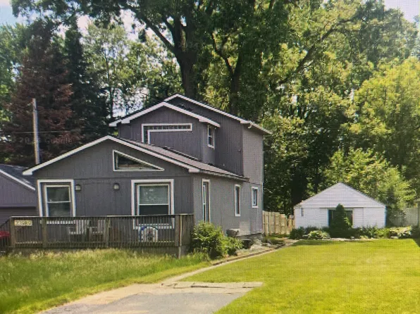 33989 Orangelawn St, Livonia, MI 48150