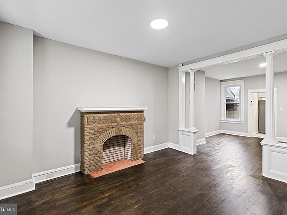 5th image of 222 N Hilton St