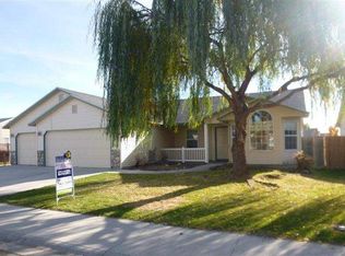 205 E Harris Hawk Dr, Kuna, ID 83634