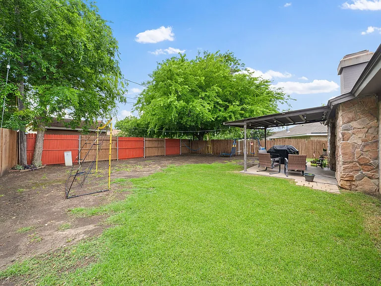 6244 Melinda Dr — Photo 23