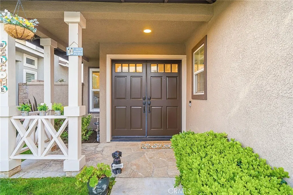 3 bed, 2.5 bath, 1624 sqft, $4,950 — Photo 3