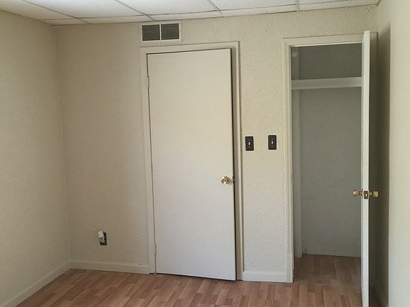 3rd image of 148 N Saginaw St Ste 1