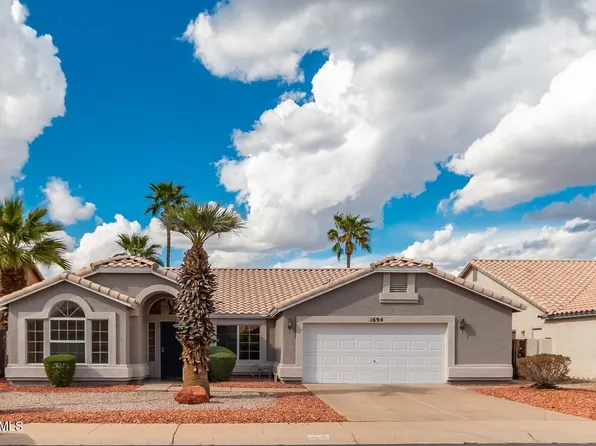 1694 W MERRILL Lane, Gilbert, AZ 85233