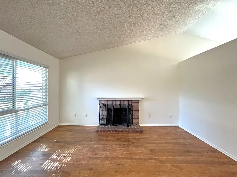 2757 Aries Ln — Photo 11