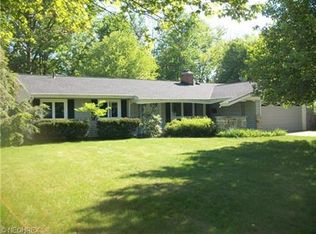 30115 Crestview Dr, Bay Village, OH