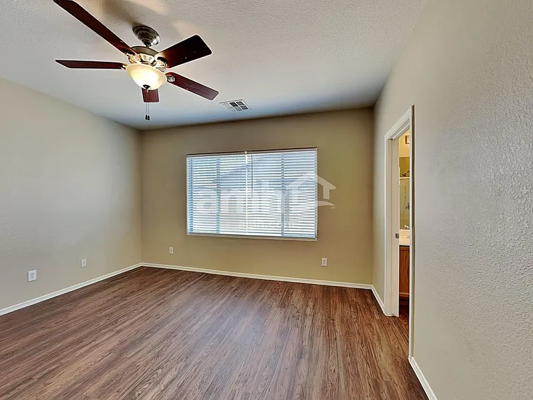 11602 W Grant St — Photo 9