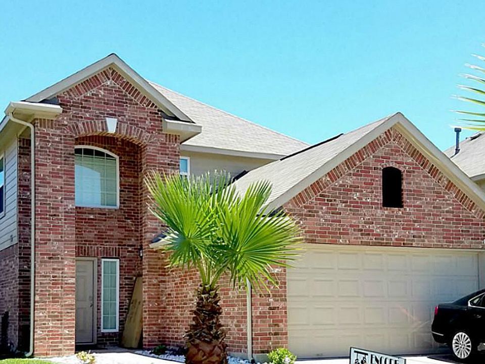 Welcome to 13806 Lacy Cove Ct!