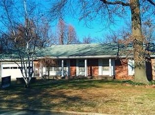 1919 E Mimosa St, Springfield, MO 65804