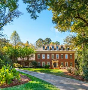 5550 Errol Pl, Sandy Springs, GA, 30327