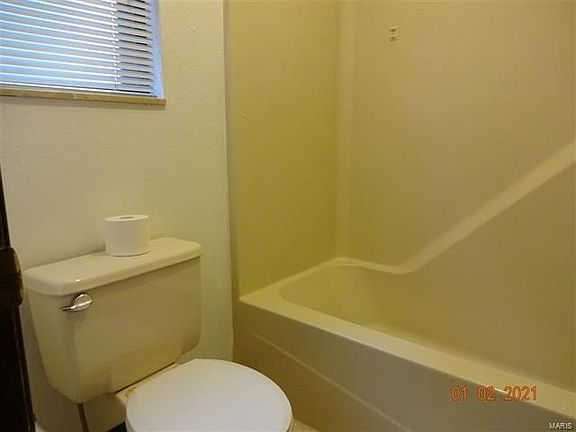 5th image of 82 Peachtree Ln