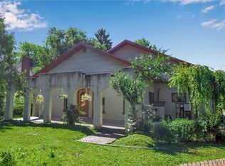 7072 Chestnut Ridge Rd, Lockport, NY 14094