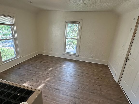4th image of 616 N Main St #2