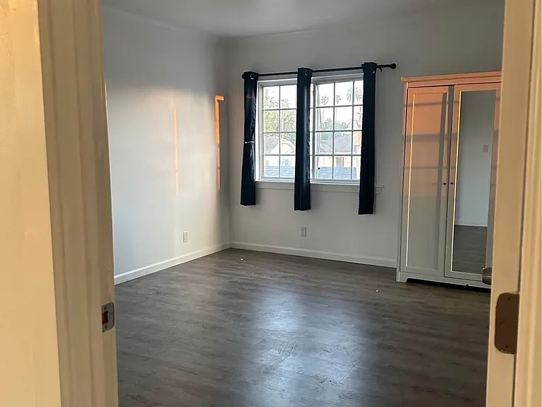 3003 W 74th St #1 — Photo 3