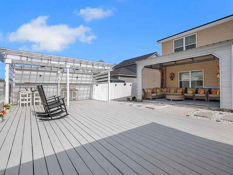 4800 Silent Creek Ln — Photo 43