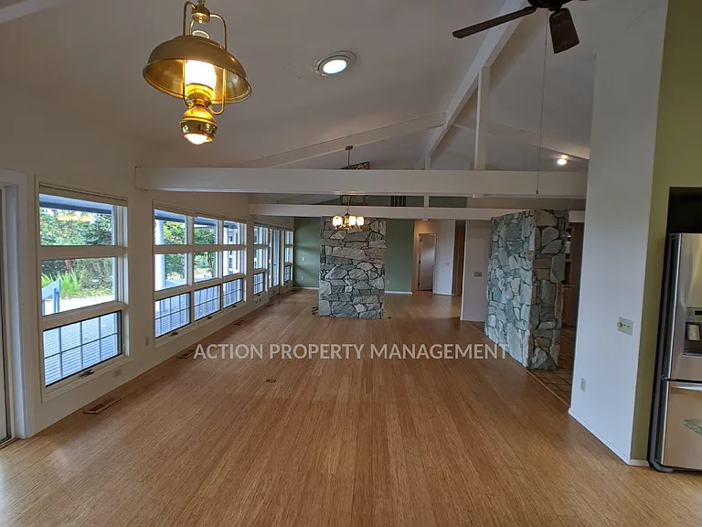 251 Old Schoolhouse Rd — Photo 15