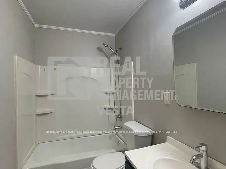 1214 James St — Photo 9