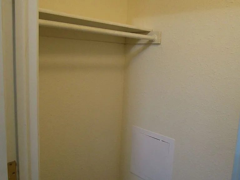 4402 - 4404 Jeana Court — Photo 30