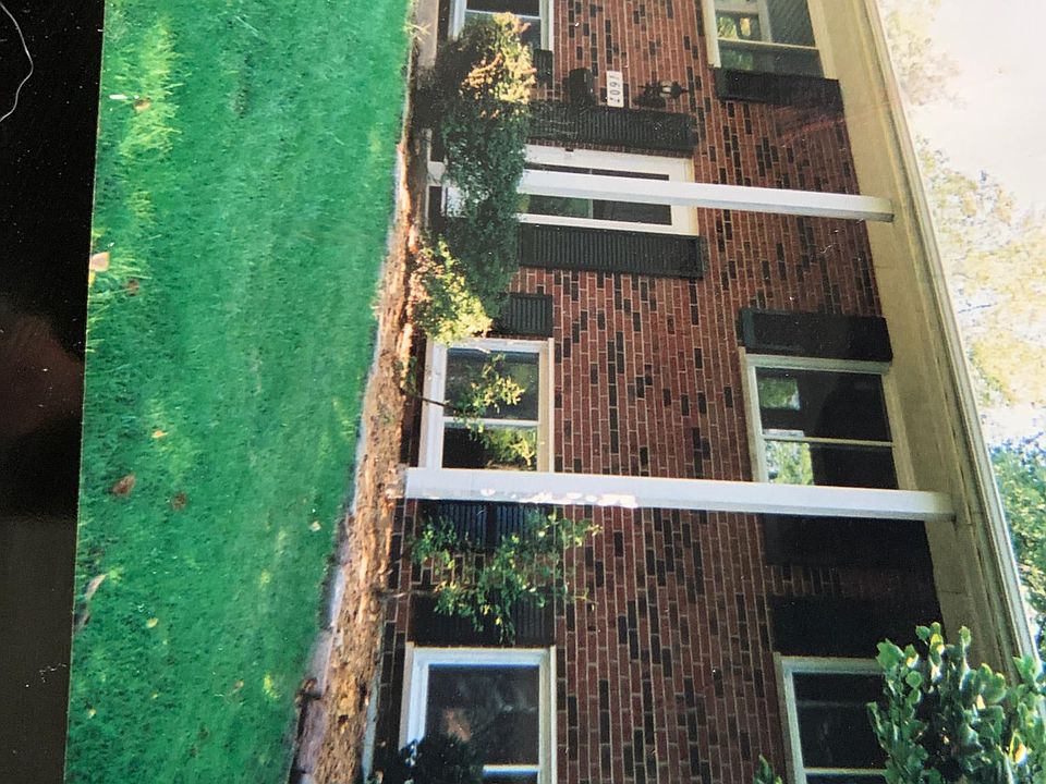 1st image of 1607 Ville Maura Ln