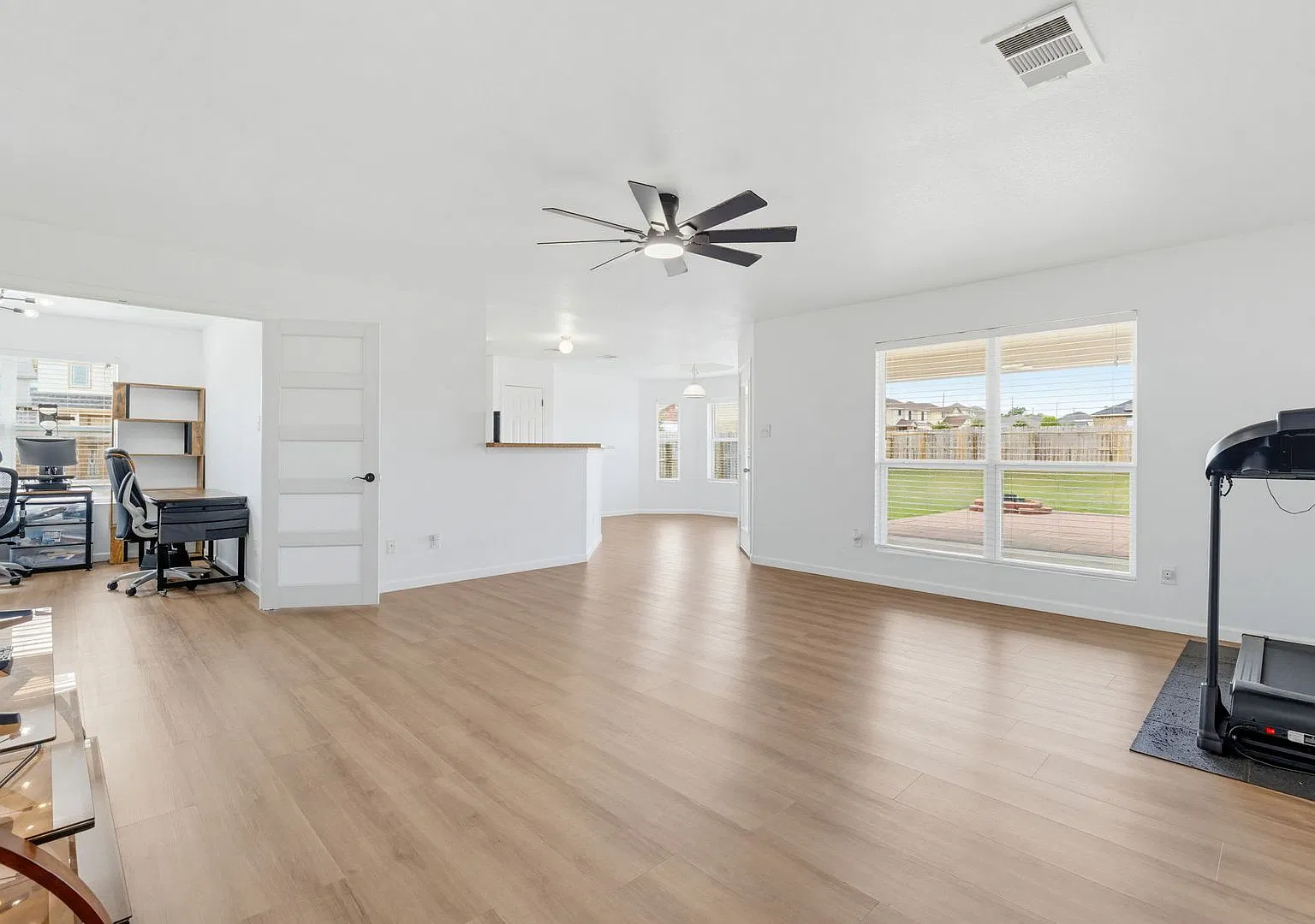3611 Latigo Dr. — Photo 2