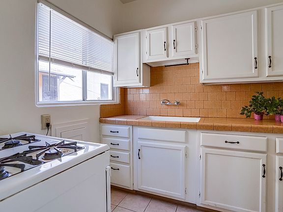 4th image of 336 Obispo Ave APT B