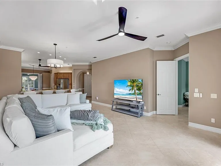 795 Bentwater Cir #204 — Photo 9