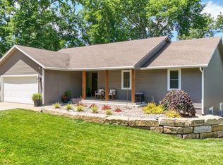 3917 NW Dondee Ln, Topeka, KS 66618