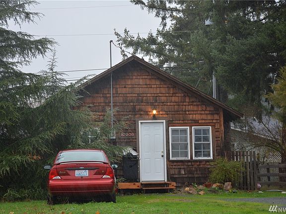 3rd image of 300 Orchard Ave N
