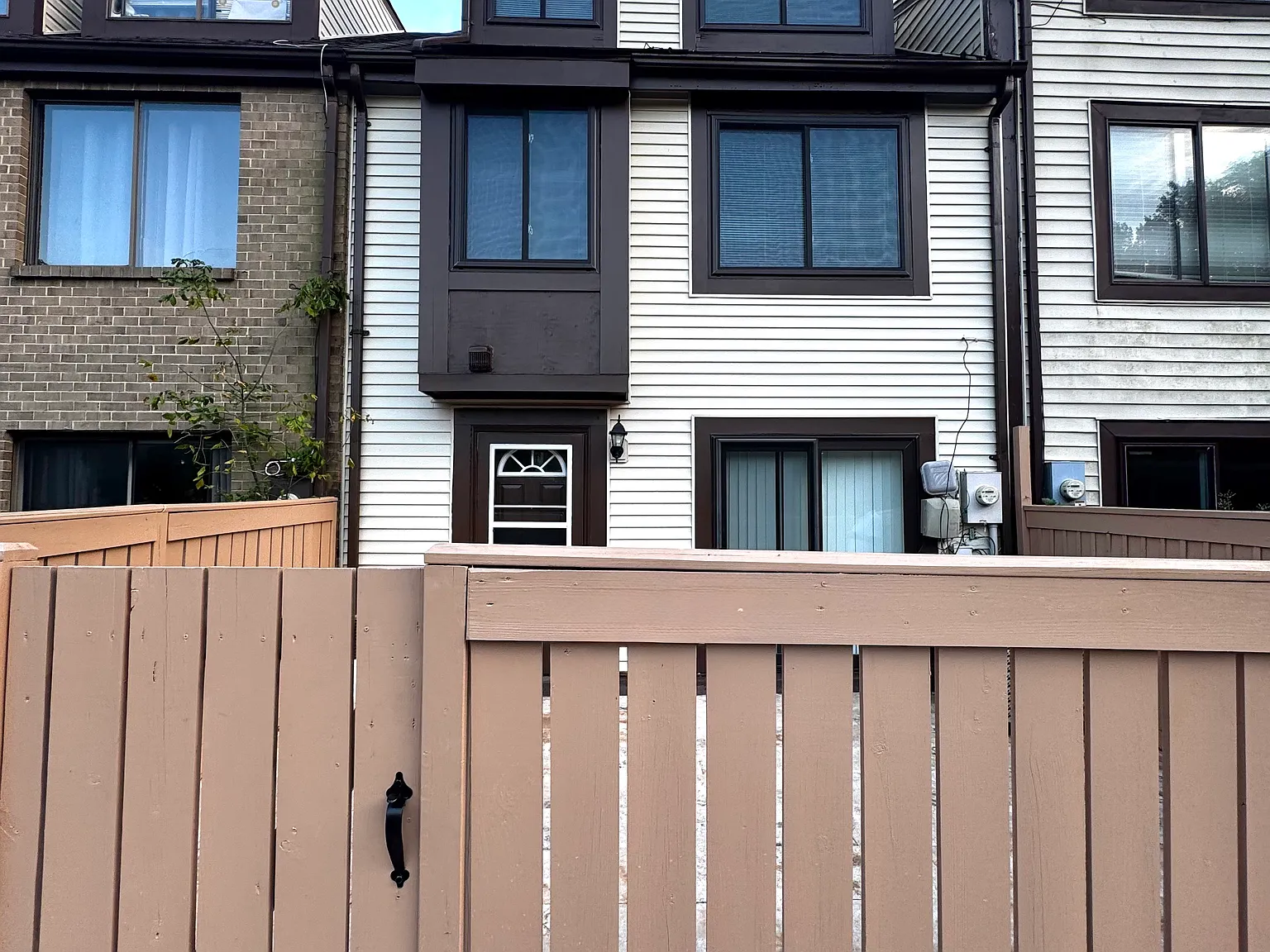 4 bed, 1188 sqft, $2,780 — Photo 1