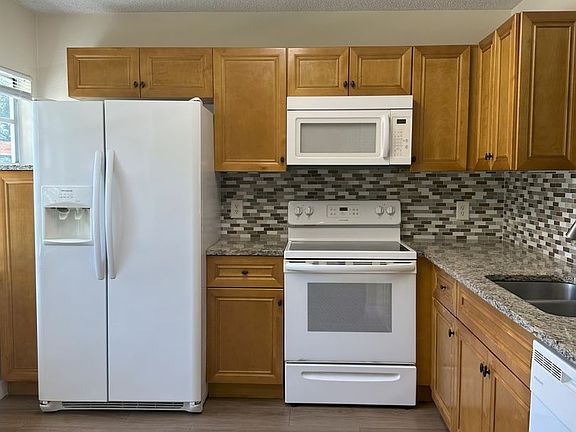 3rd image of 67 Kings Colony Ct S