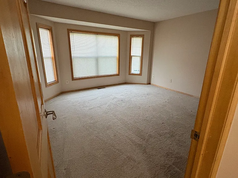 11643 Prospect Curv — Photo 5