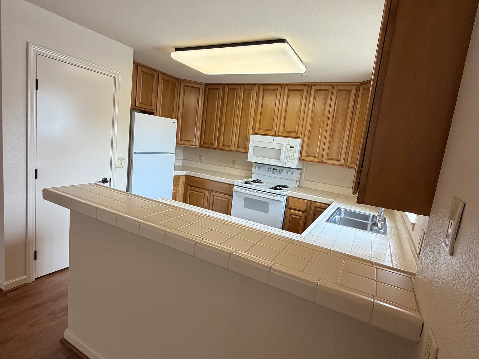 1 bed, $2,375 — Photo 2