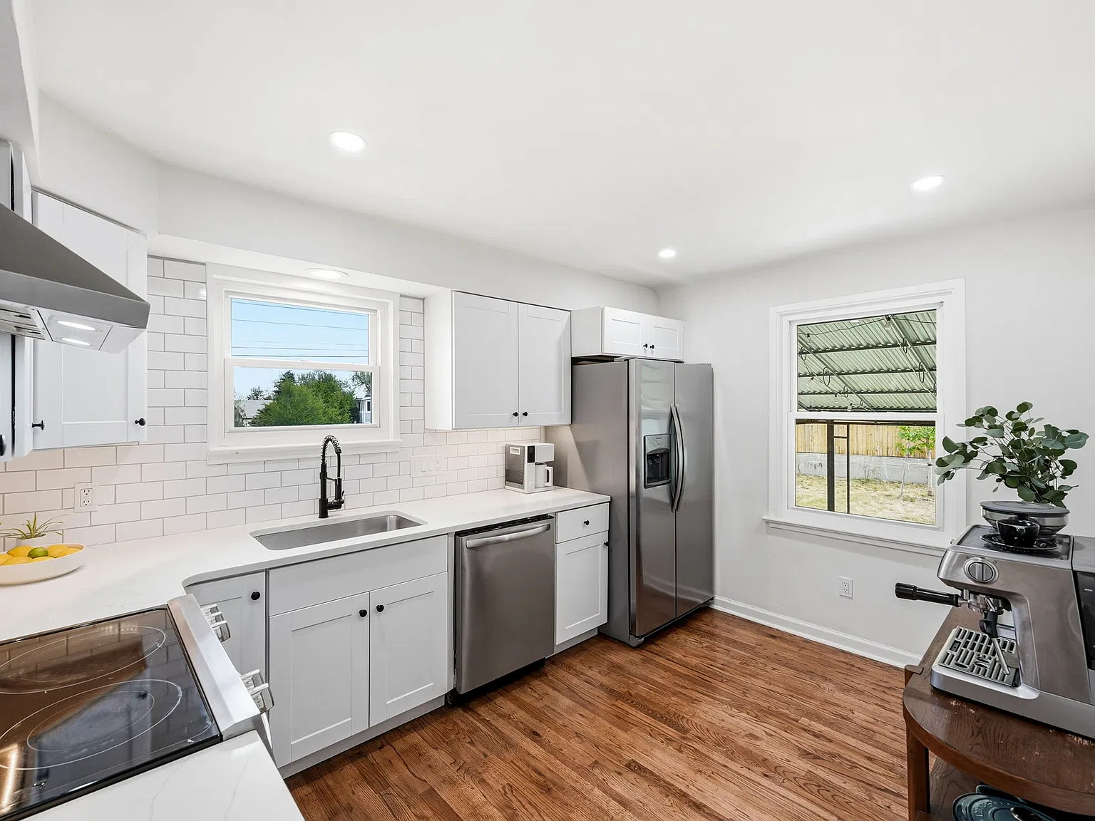 4 bed, 2112 sqft, $3,000 — Photo 3