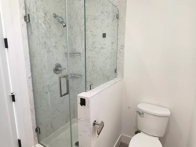 1410 W 37th Pl #B2 — Photo 28