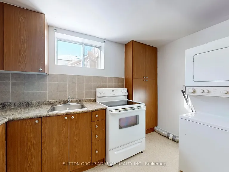 129 Crestwood Rd #BASEMENT — Photo 11