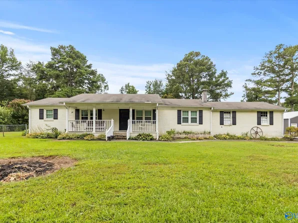 17984 Circle Dr, Athens, AL 35613