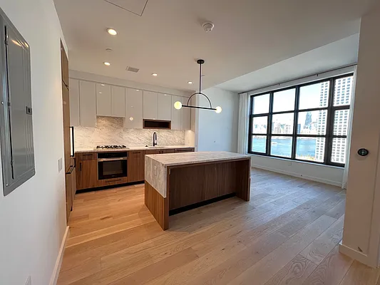 Rented by R New York | media 2